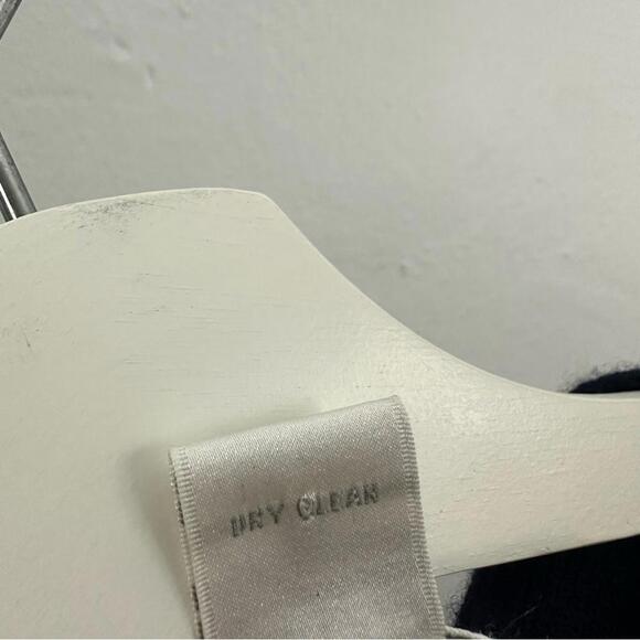 Lord & Taylor Women’s 100% Cashmere Blue Button Down Sweater Size S .. - Picture 4 of 5